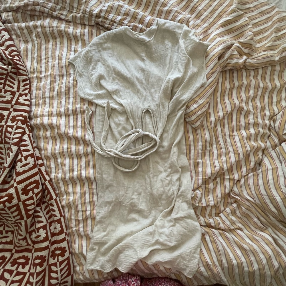 Suunday Dolman Dress in Eggnog